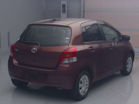 2010 Toyota Vitz KSP90[1]