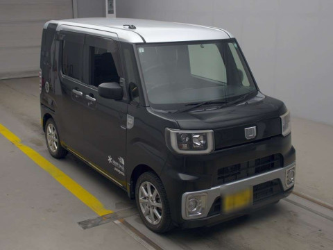 2015 Daihatsu Wake LA700S[2]