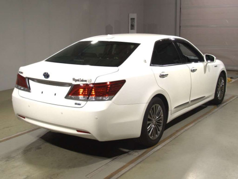 2013 Toyota Crown Hybrid AWS210[1]