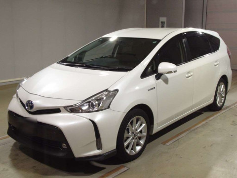 2015 Toyota Prius alpha ZVW41W[0]