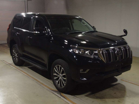 2020 Toyota Land Cruiser Prado TRJ150W[2]