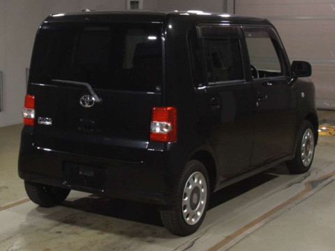 2015 Toyota Pixis Space L585A[1]