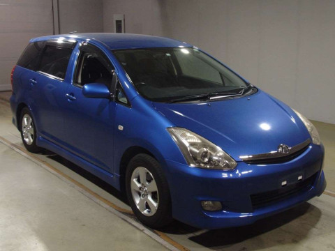 2005 Toyota Wish ZNE10G[2]