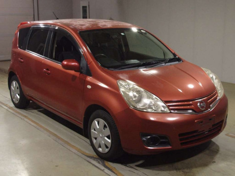 2010 Nissan Note E11[2]