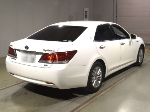 2013 Toyota Crown Hybrid AWS210[1]