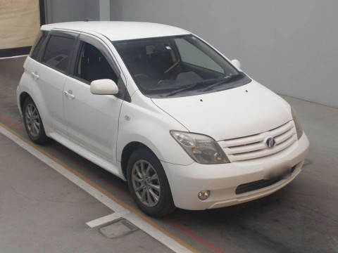 2006 Toyota IST NCP60[2]