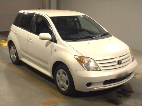 2006 Toyota IST NCP60[2]