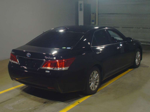 2013 Toyota Crown Hybrid AWS210[1]