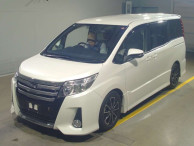 2014 Toyota Noah