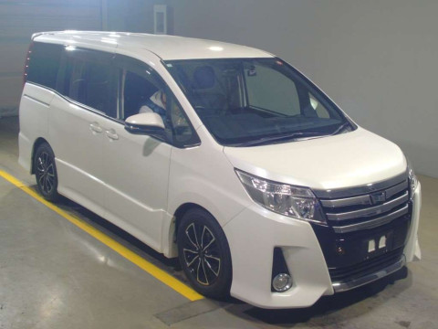 2014 Toyota Noah ZRR85W[2]