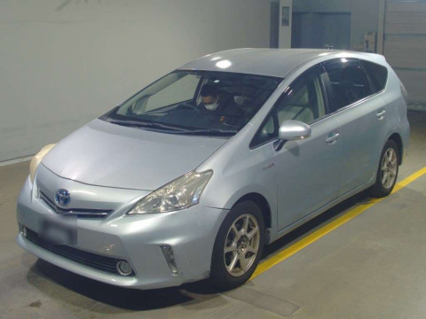 2011 Toyota Prius alpha ZVW41W[0]