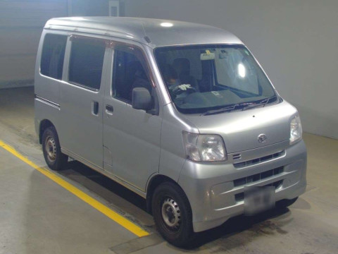 2011 Daihatsu Hijet Cargo S331V[2]