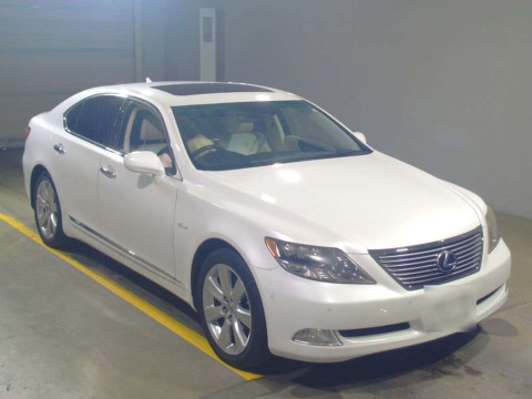 2008 Lexus LS UVF45[2]