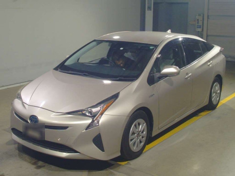 2016 Toyota Prius ZVW50[0]