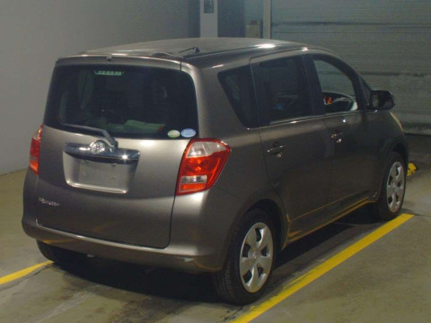 2006 Toyota Ractis SCP100[1]