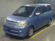 2006 Toyota Noah