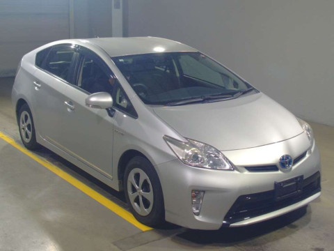 2014 Toyota Prius ZVW30[2]