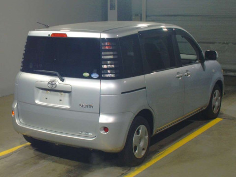 2004 Toyota Sienta NCP81G[1]