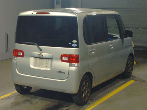 2010 Daihatsu Tanto L375S[1]