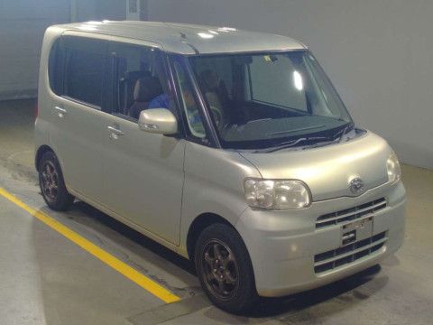 2010 Daihatsu Tanto L375S[2]