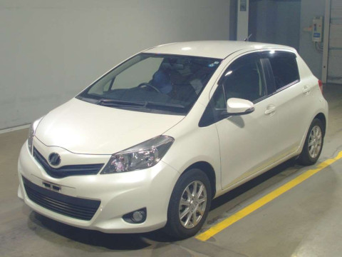 2013 Toyota Vitz NSP130[0]