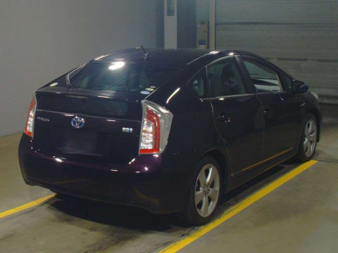 2014 Toyota Prius ZVW30[1]