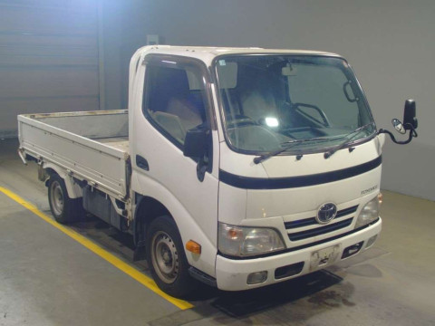 2010 Toyota Toyoace Truck KDY221[2]