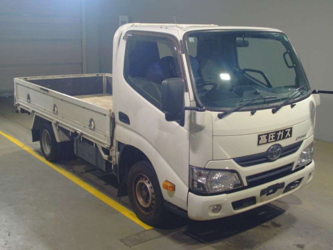 2019 Toyota Dyna Truck TRY230[2]