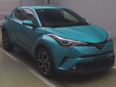 2016 Toyota C-HR NGX50[2]