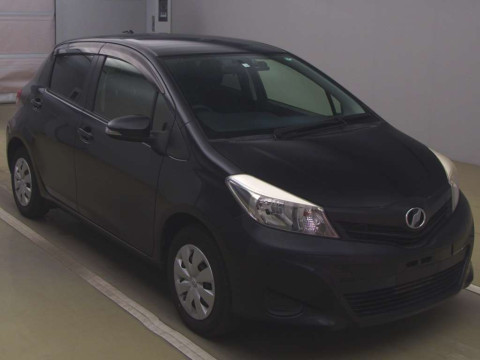 2014 Toyota Vitz NSP130[2]