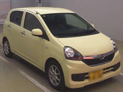 2014 Toyota Pixis Epoch LA300A[2]