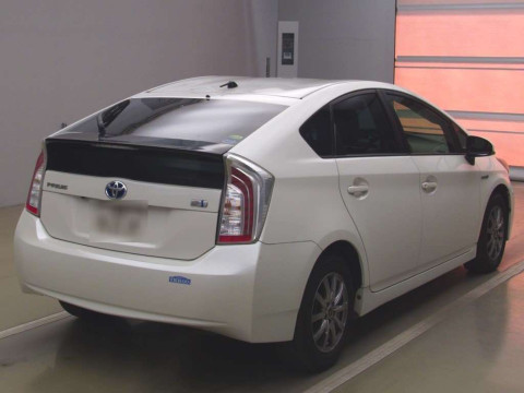 2012 Toyota Prius ZVW30[1]