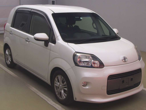 2015 Toyota Porte NSP141[2]