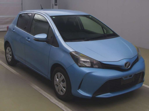 2014 Toyota Vitz NSP130[2]