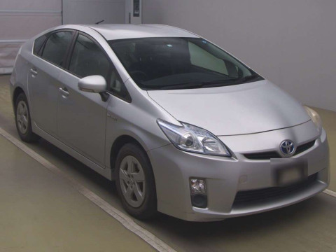 2011 Toyota Prius ZVW30[2]