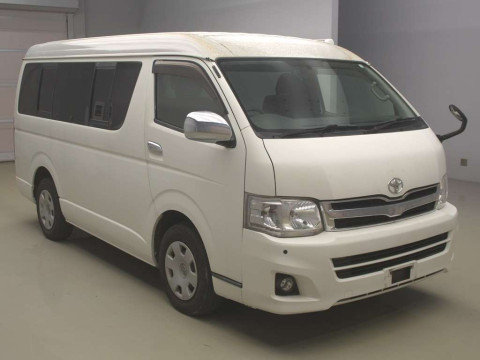 2011 Toyota Hiace Wagon TRH214W[2]