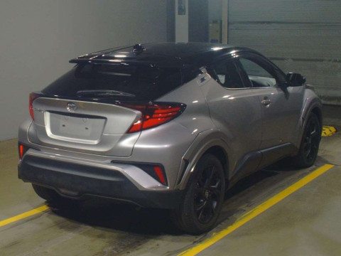 2022 Toyota C-HR NGX50[1]