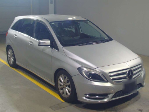 2013 Mercedes Benz B-Class 246242[2]