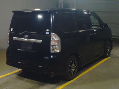 2009 Toyota Voxy ZRR70W[1]