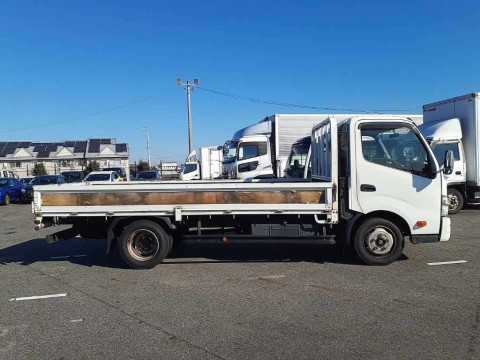 2012 Hino DUTRO XZC710M[2]