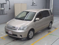 2005 Toyota Raum