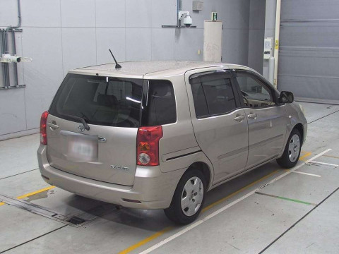 2005 Toyota Raum NCZ20[1]