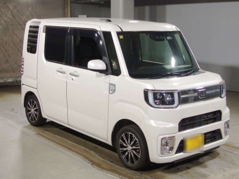 2018 Daihatsu Wake LA700S[2]