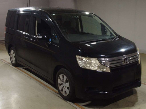 2010 Honda Step WGN RK1[2]