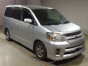 2004 Toyota Noah