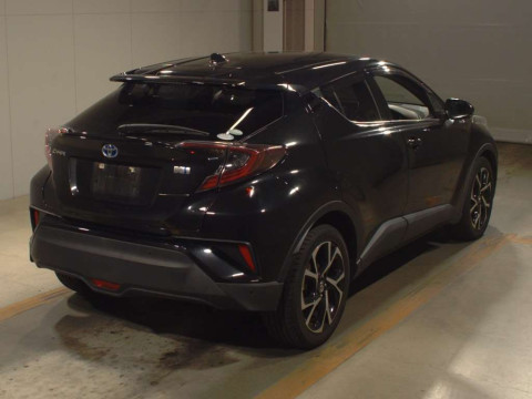 2017 Toyota C-HR ZYX10[1]