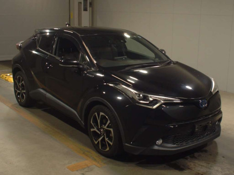 2017 Toyota C-HR ZYX10[2]