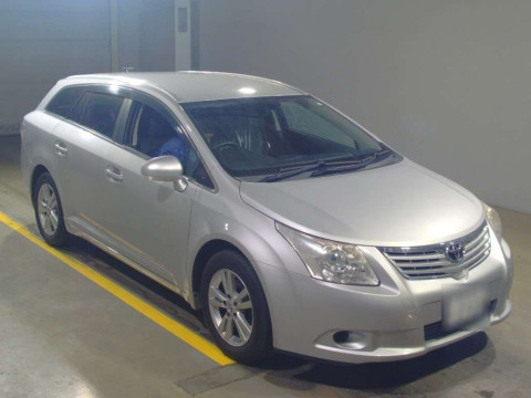 2012 Toyota Avensis Wagon ZRT272W[2]