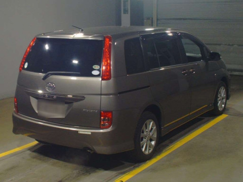 2008 Toyota Isis ANM15W[1]