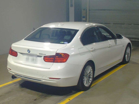 2013 BMW 3 Series 3B20[1]